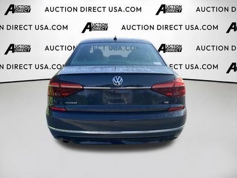 Used 2017 Volkswagen Passat 1.8T R-Line w/ R-Line Lighting Package FWD image 12