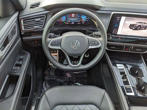 Used 2025 Volkswagen Atlas Cross Sport SEL Premium R-Line AWD/4WD image 14