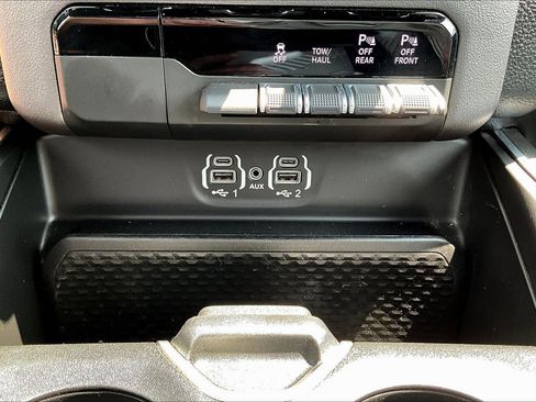 Used 2022 RAM 1500 Laramie w/ Sport Appearance Package image 14