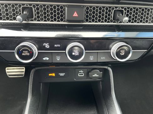 Used 2023 Honda Civic Sport image 16
