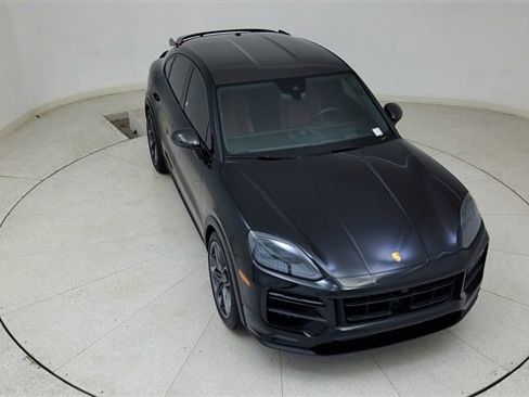 Used 2024 Porsche Cayenne Turbo GT image 79