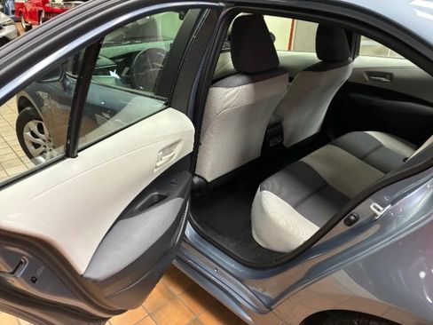 Used 2024 Toyota Corolla LE image 26