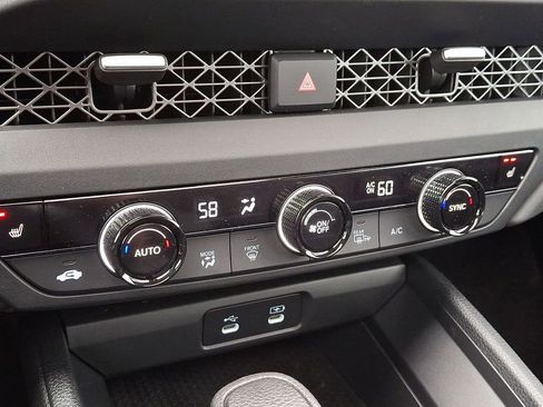 Used 2025 Honda Accord SE image 16