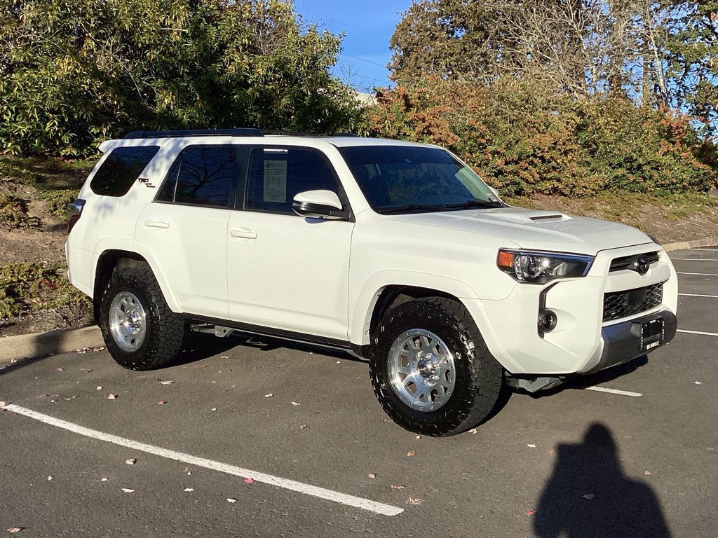 Certified 2024 Toyota 4Runner TRD Off-Road Premium w/ Moonroof Package AWD/4WD image 8