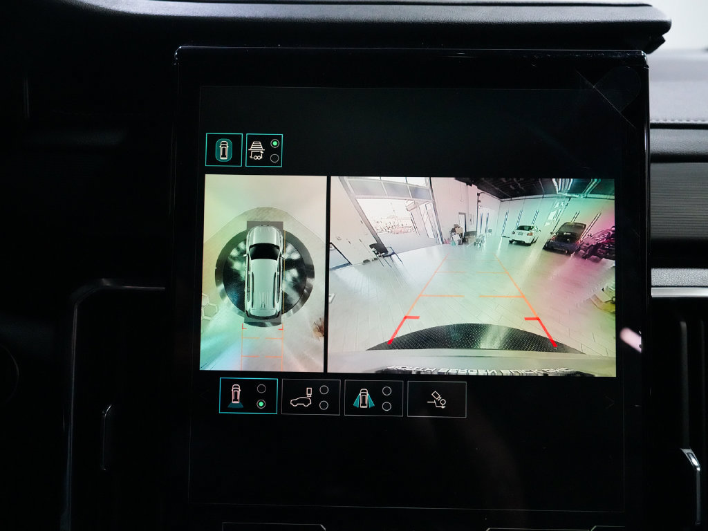 Used 2024 GMC Acadia Elevation w/ Luxury Package AWD/4WD image 18