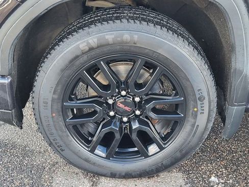 Used 2022 GMC Sierra 1500 Elevation w/ LPO, Elevation Black Package image 11