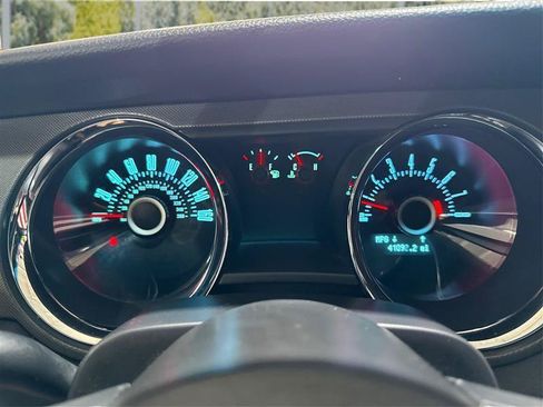 Used 2013 Ford Mustang Coupe RWD image 16