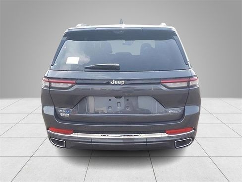 New 2023 Jeep Grand Cherokee Overland w/ Luxury Tech Group IV image 4