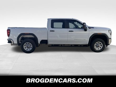 New 2026 GMC Sierra 2500 Pro image 2