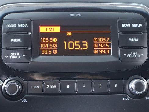 Used 2017 Kia Forte LX image 19