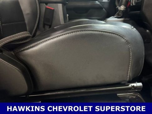 Used 2018 Jeep Wrangler Unlimited Sahara AWD/4WD image 40