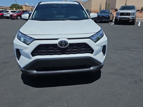 Used 2023 Toyota RAV4 XLE AWD/4WD image 13