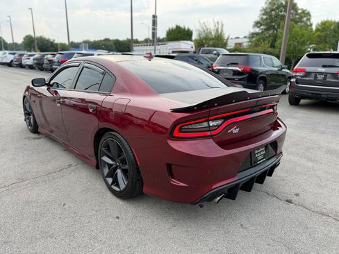 Used 2019 Dodge Charger Scat Pack RWD image 5