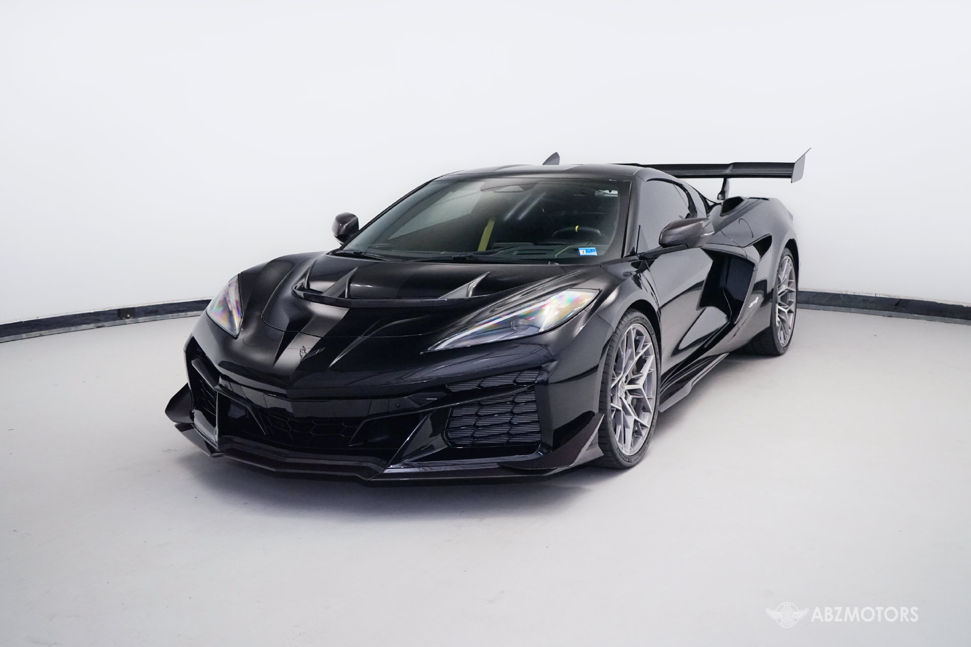 Used 2026 Chevrolet Corvette ZR1 w/ ZR1 Carbon Fiber Aero Package RWD image 2