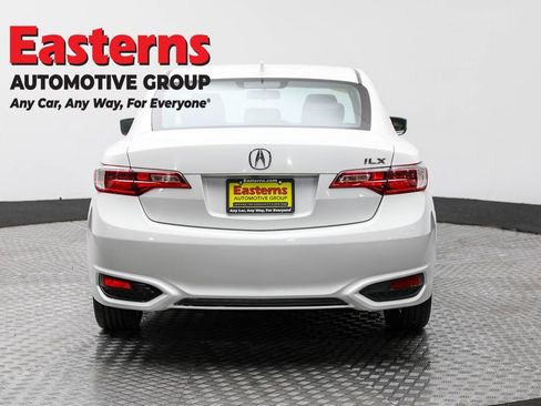 Used 2018 Acura ILX image 6