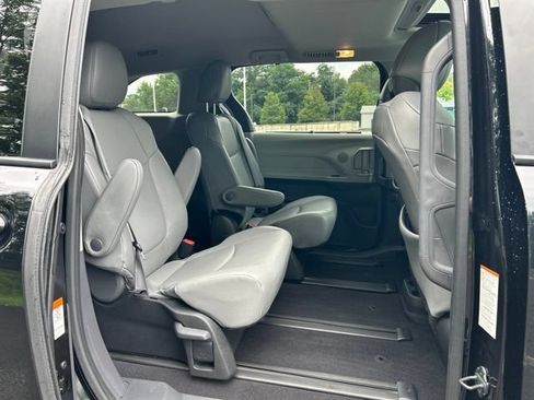 Used 2024 Toyota Sienna XLE w/ XLE Plus Package AWD/4WD image 49