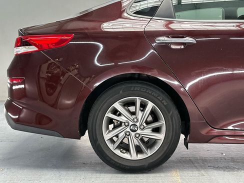 Used 2019 Kia Optima LX FWD image 9