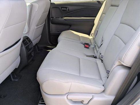 Used 2023 Honda Passport EX-L image 19