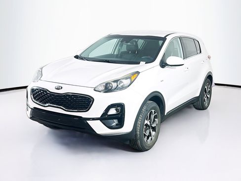 Used 2020 Kia Sportage LX AWD/4WD image 3