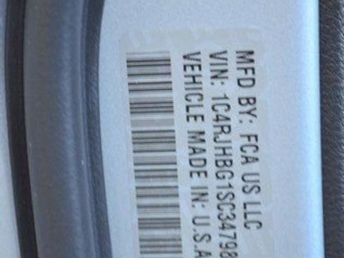 New 2025 Jeep Grand Cherokee Limited w/ Black Appearance Package image 11