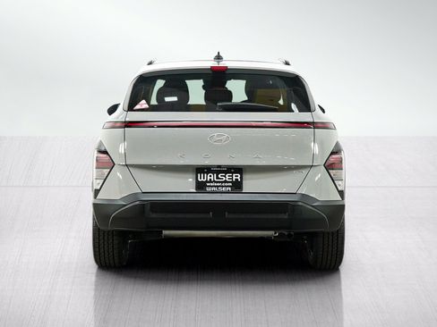 Used 2024 Hyundai Kona SEL AWD/4WD image 4
