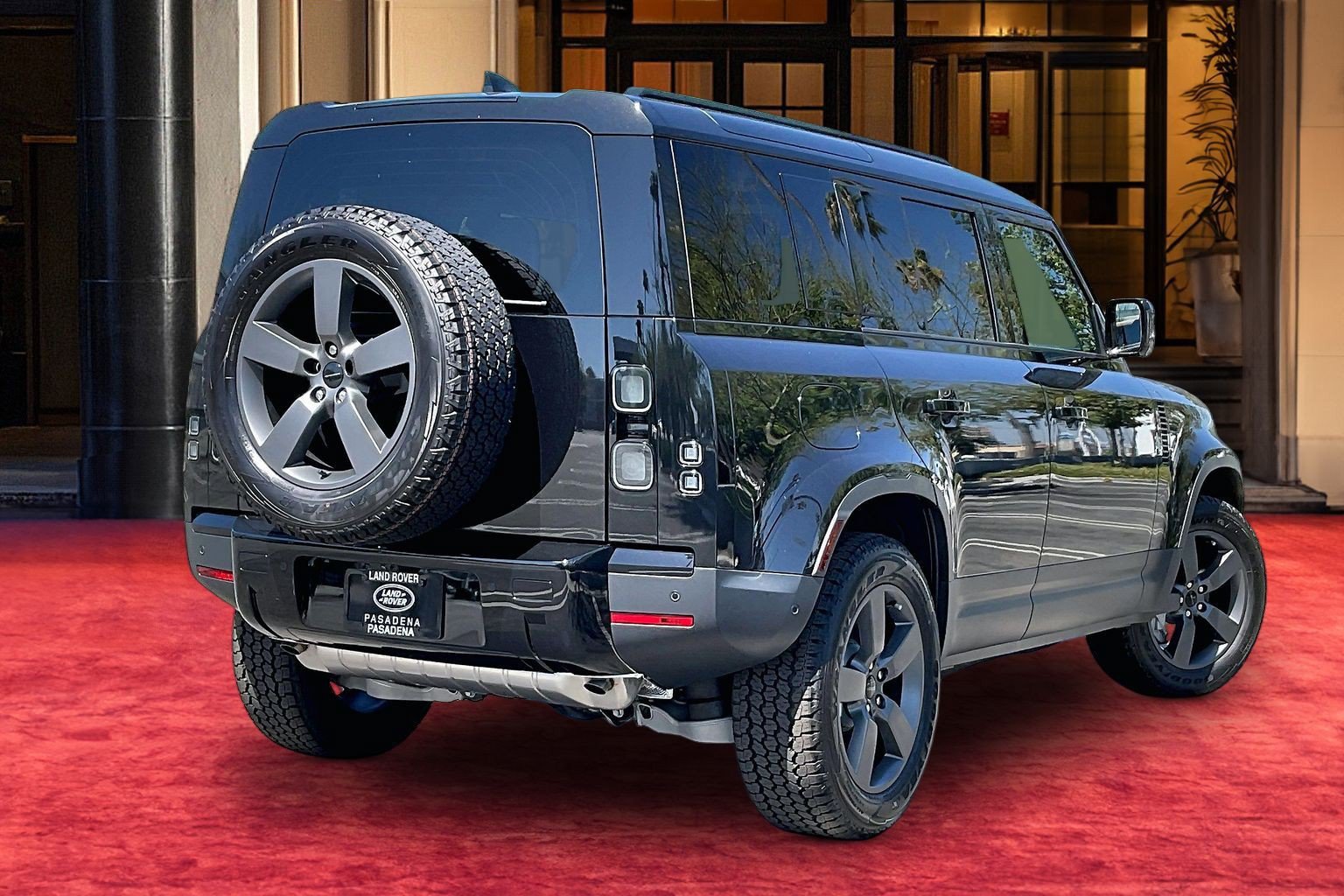 New 2026 Land Rover Defender 110 S AWD/4WD image 5