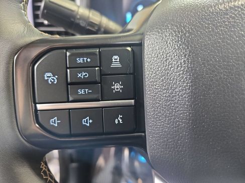 Used 2024 Ford Expedition Platinum AWD/4WD image 21