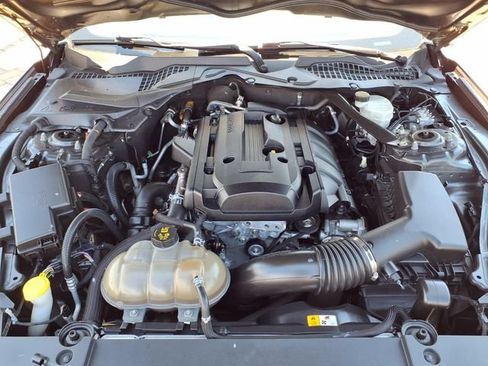 Used 2017 Ford Mustang Coupe RWD image 30