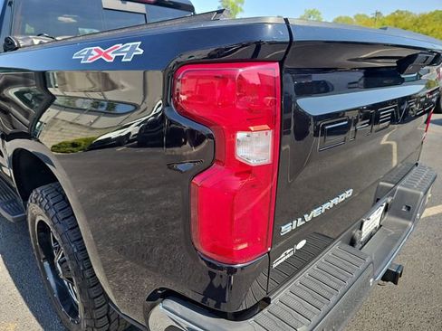 Used 2019 Chevrolet Silverado 1500 LTZ w/ LTZ Plus Package AWD/4WD image 35
