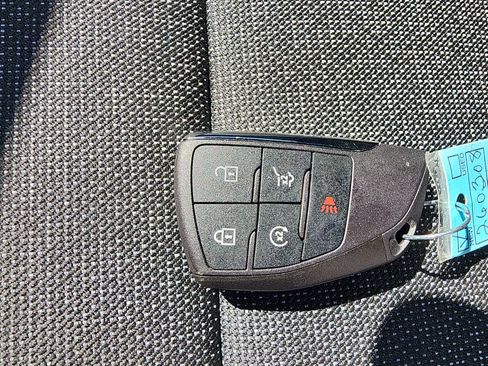 New 2026 Chevrolet Traverse LT w/ LPO, Floor Liner Package FWD image 26