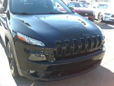 Used 2018 Jeep Cherokee Limited w/ High Altitude Package image 4
