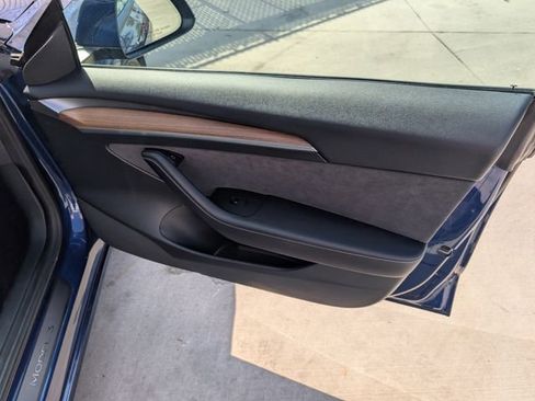 Used 2023 Tesla Model 3 Standard Range RWD image 29