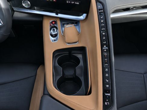 Used 2021 Chevrolet Corvette Stingray Preferred Cpe w/ Z51 Performance Package RWD image 13