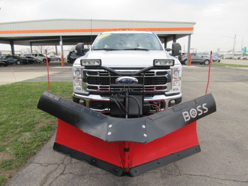 Used 2023 Ford F250 XLT w/ Snow Plow Prep Package image 8