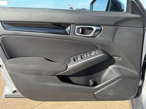 Used 2024 Honda Civic EX image 6