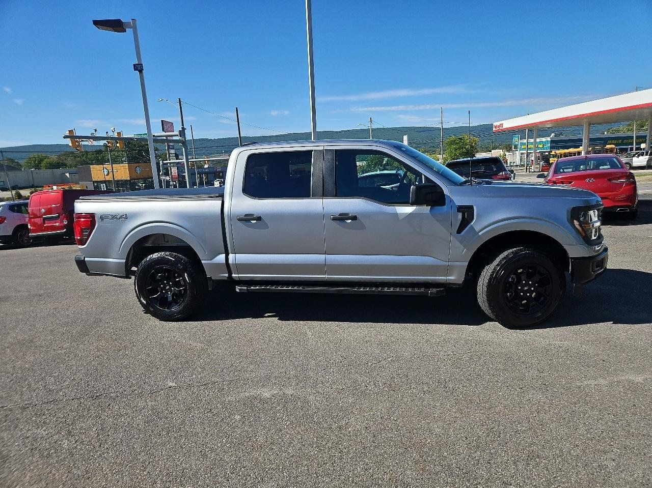 Used 2025 Ford F150 STX w/ Equipment Group 201A FX4 AWD/4WD image 2
