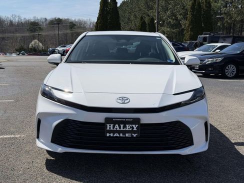 Used 2025 Toyota Camry LE image 24