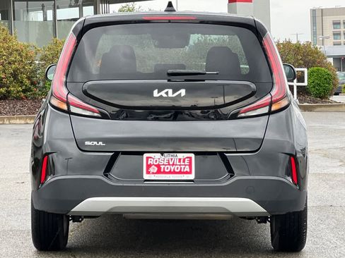 Used 2025 Kia Soul LX w/ LX Technology Package image 8