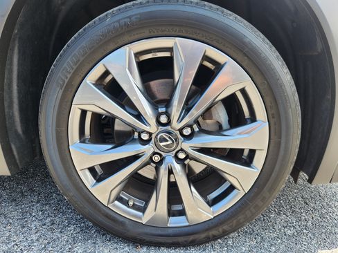 Used 2019 Lexus UX 250h F Sport w/ F Sport Premium Package AWD/4WD image 20