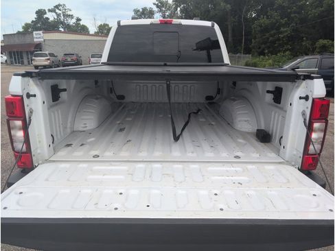 Used 2021 Ford F250 Lariat w/ Chrome Package image 38