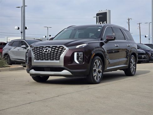 Used 2021 Hyundai Palisade SEL w/ Premium Package image 2