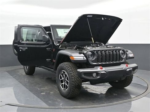 Used 2024 Jeep Wrangler Unlimited Rubicon w/ Technology Group image 45