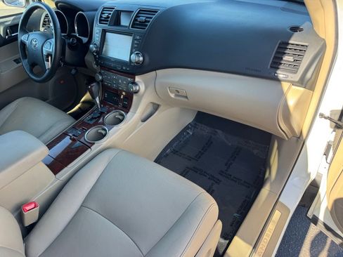 Used 2012 Toyota Highlander Limited image 13