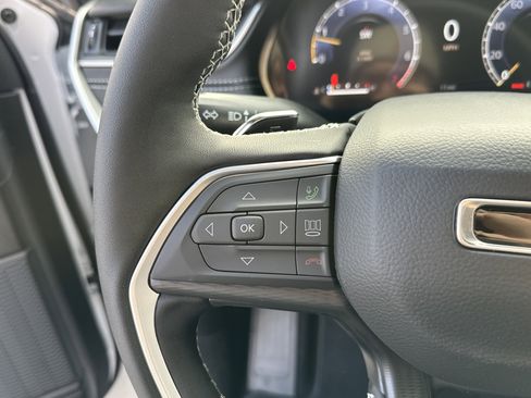 New 2025 Jeep Grand Cherokee Laredo X image 26