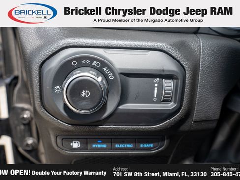 Used 2023 Jeep Wrangler Unlimited Sahara w/ Cold Weather Group AWD/4WD image 29