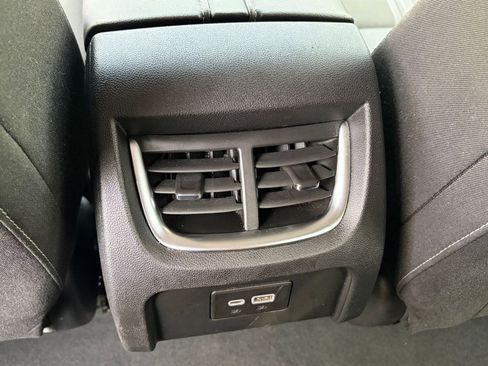 Used 2025 Chevrolet Blazer LT image 21