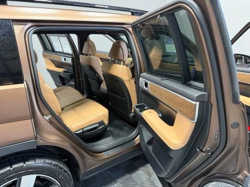 Used 2024 Hyundai Santa Fe Limited AWD/4WD image 26