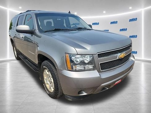 Used 2012 Chevrolet Suburban LS w/ Convenience Package 1 AWD/4WD image 7