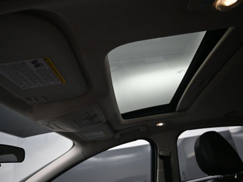 Used 2014 Ford Focus SE w/ Equipment Group 201A FWD image 24