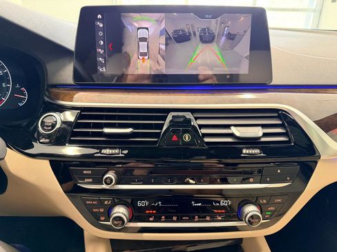 Used 2019 BMW 530i w/ Premium Package image 46